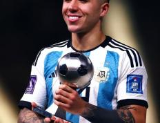 世界杯最新形势：明尼苏达森林狼高居榜首，本菲卡强势追赶，冠军归属成迷(南非世界杯32强巅峰对决)