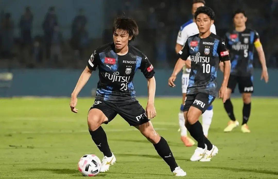 包含上海海港士气爆棚，足协杯抢七大战遇上川崎前锋，目标明确直指晋级的词条